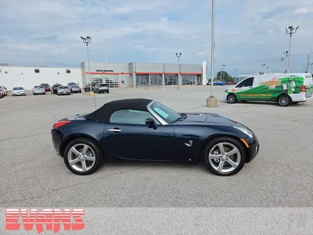 2007 Pontiac Solstice - $12,988