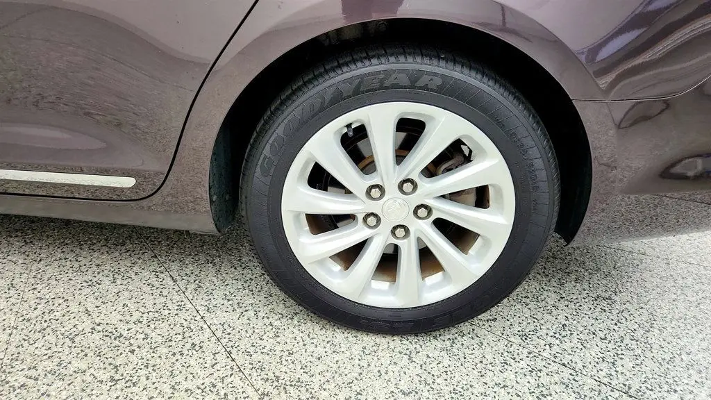 2015 Buick LaCrosse - $10,195