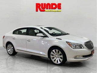 2016 Buick LaCrosse with White Frost Tricoat Exterior