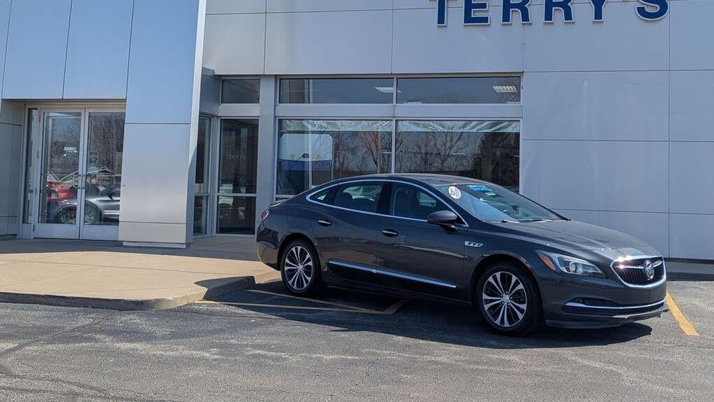 Preowned 2017 Buick LaCrosse Essence for Sale