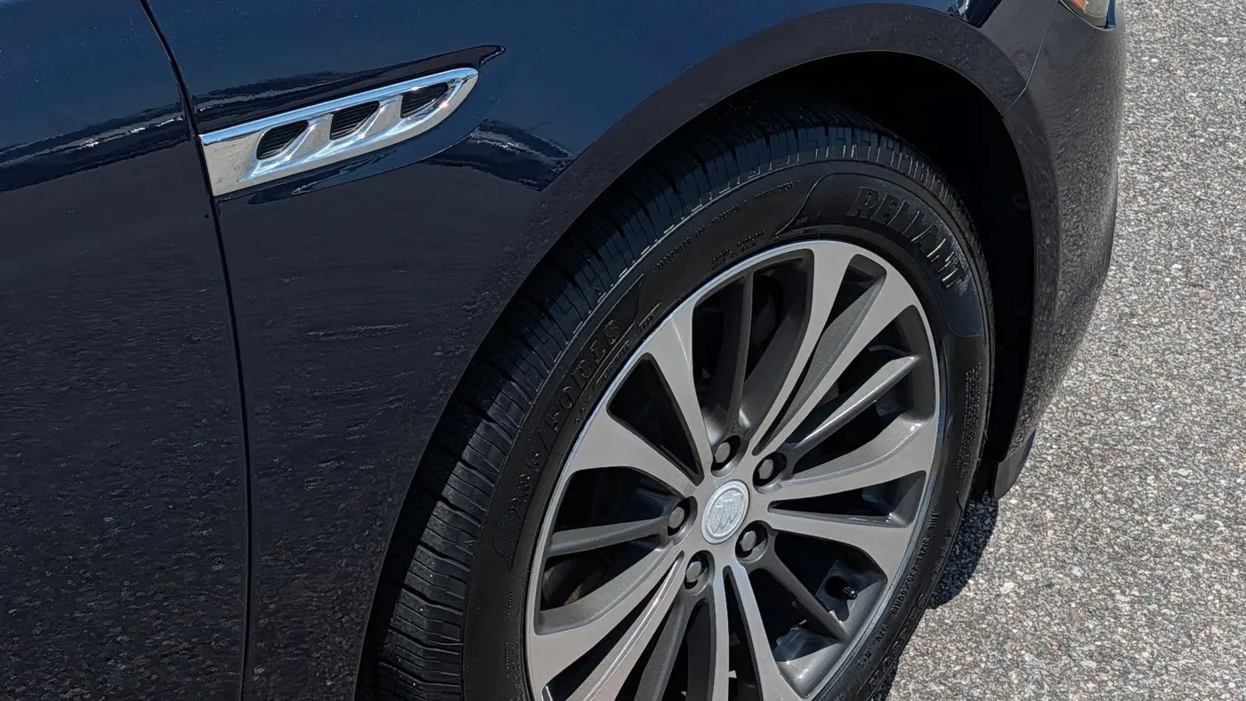 2017 Buick LaCrosse Essence