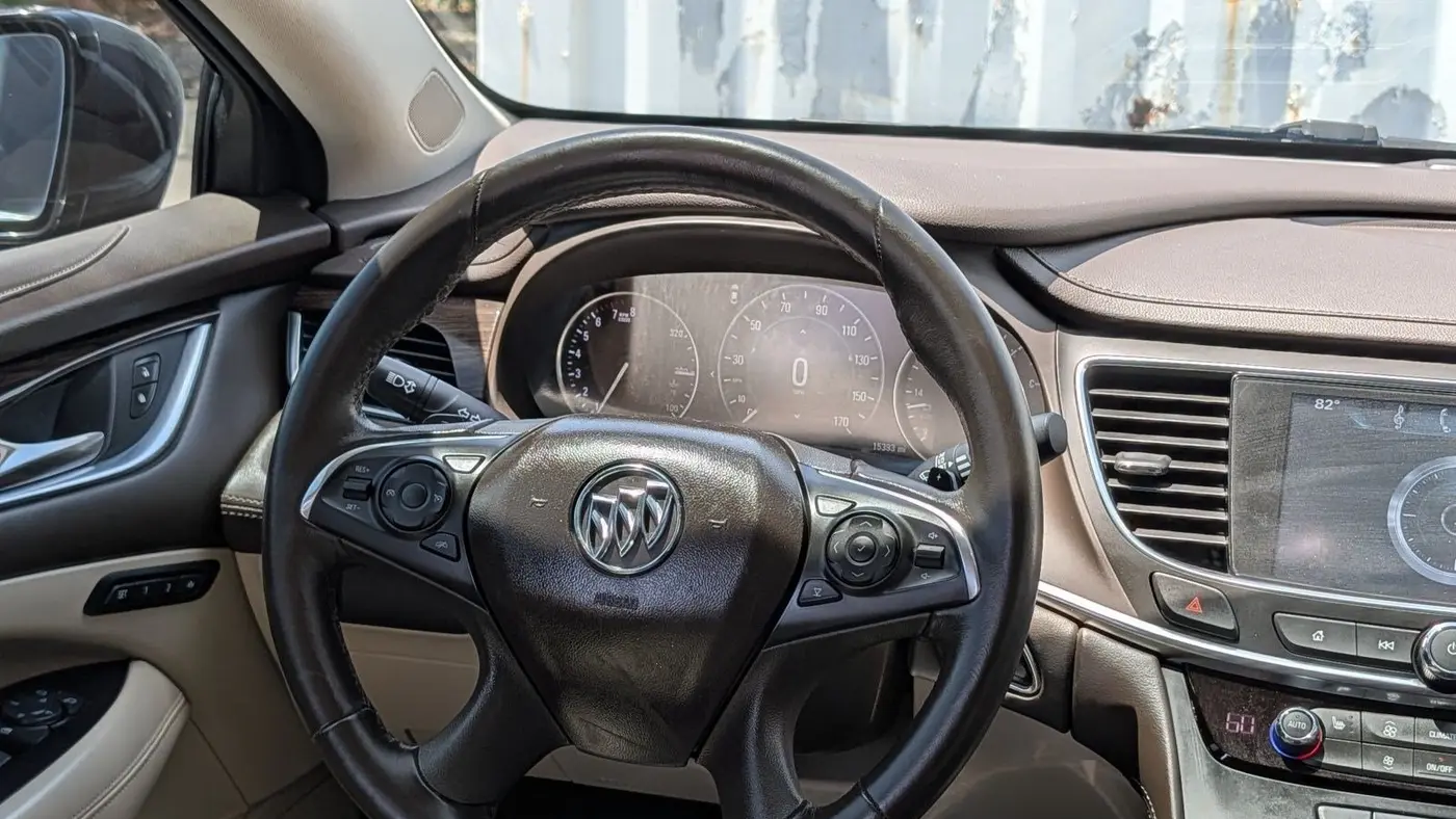 2017 Buick LaCrosse Essence