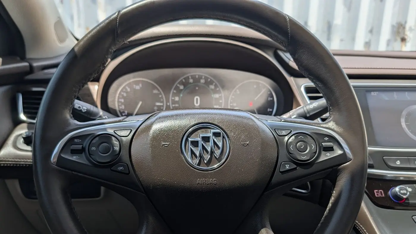 2017 Buick LaCrosse Essence