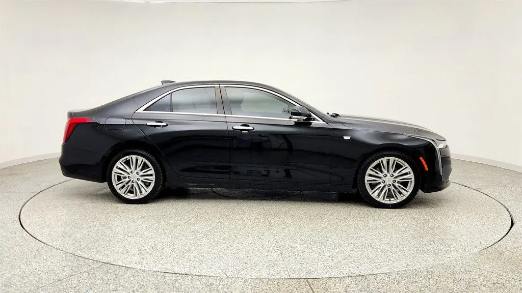 2022 Cadillac CT4 Premium Luxury