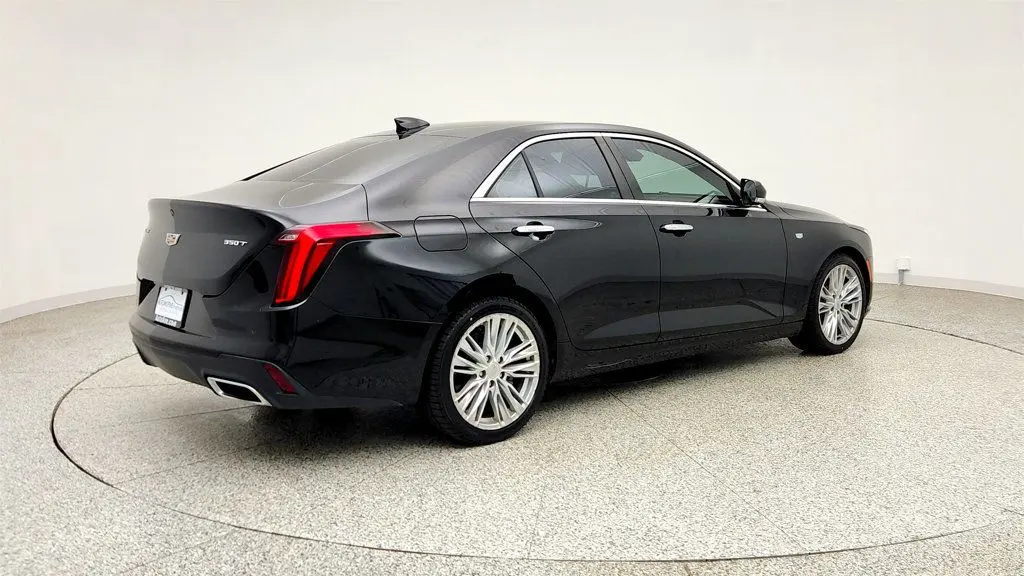 2022 Cadillac CT4 Premium Luxury