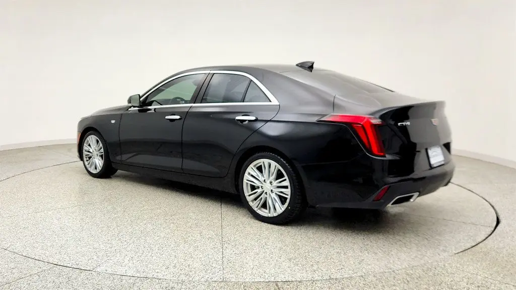 2022 Cadillac CT4 Premium Luxury