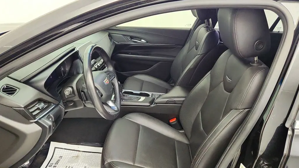 2022 Cadillac CT4 Premium Luxury