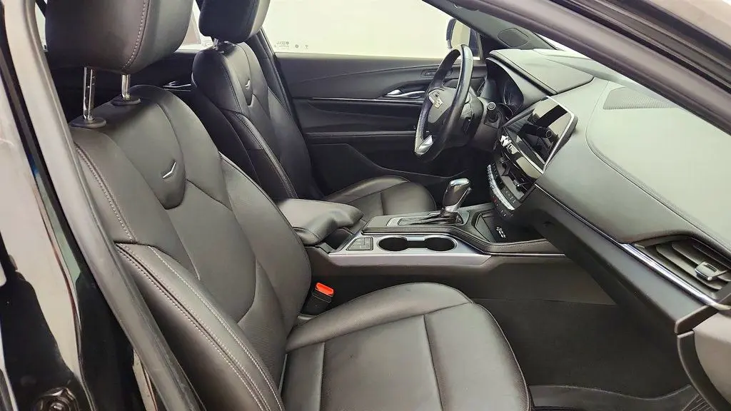 2022 Cadillac CT4 Premium Luxury