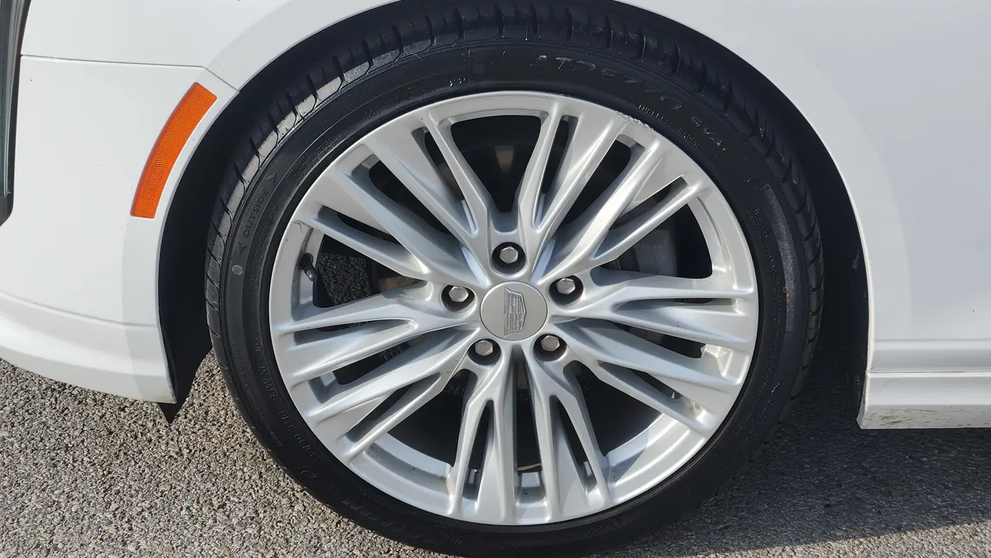 2023 Cadillac CT4 Premium Luxury
