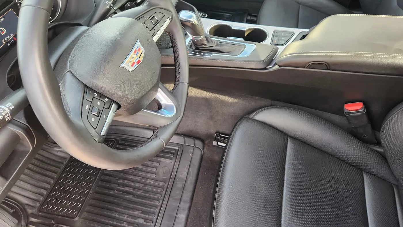 2023 Cadillac CT4 Premium Luxury