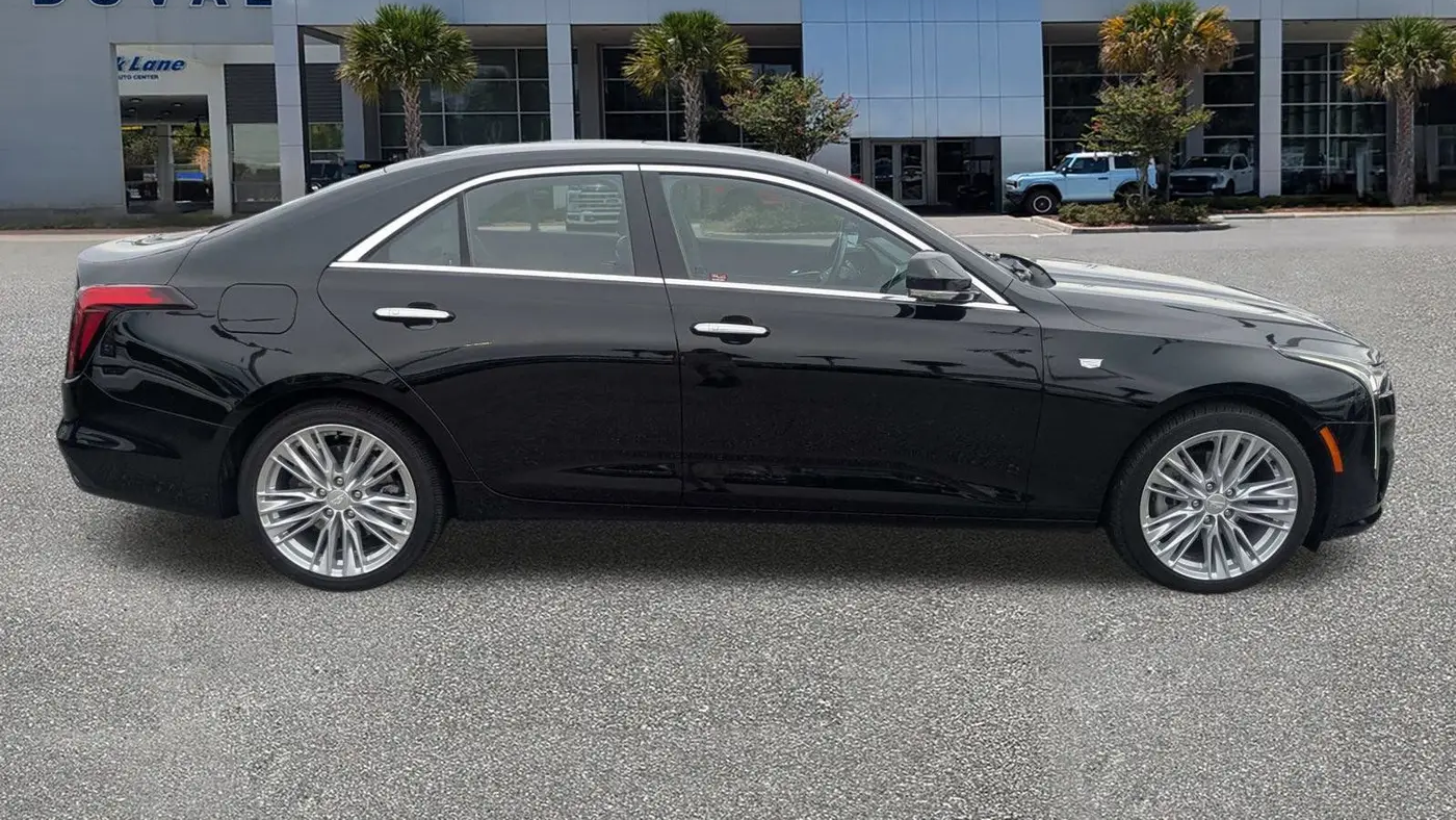 2022 Cadillac CT4 Premium Luxury