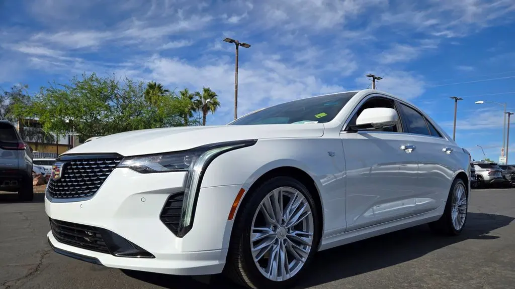 2025 Cadillac CT4 Premium Luxury