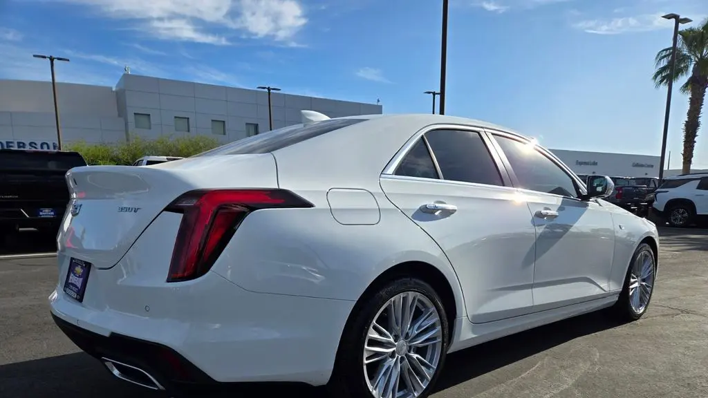 2025 Cadillac CT4 Premium Luxury