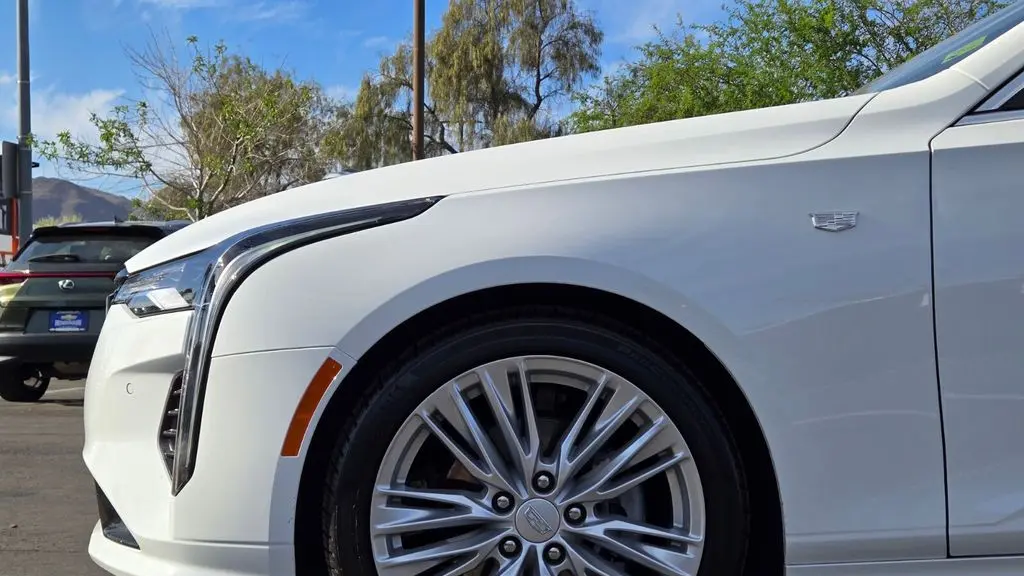 2025 Cadillac CT4 Premium Luxury