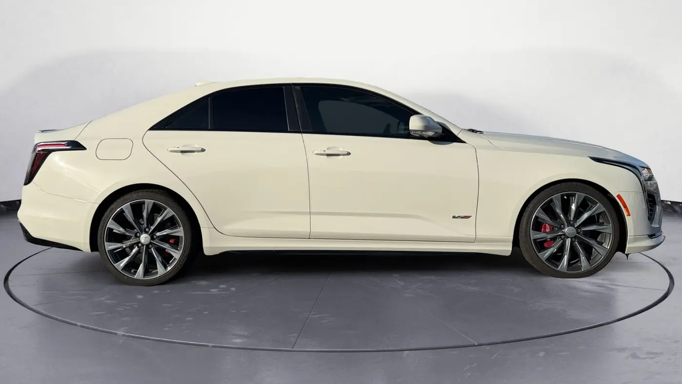2022 Cadillac CT4-V Base