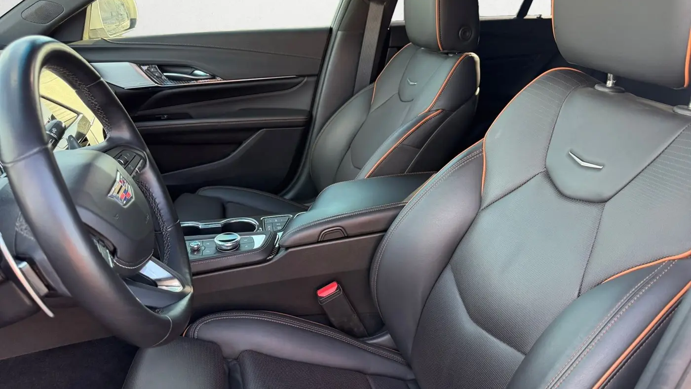 2022 Cadillac CT4-V Base