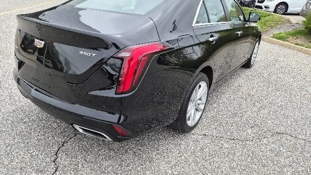 2023 Cadillac CT4 Luxury