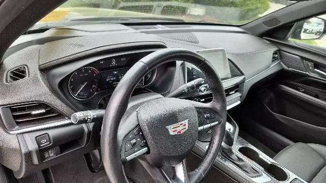 2023 Cadillac CT4 Luxury