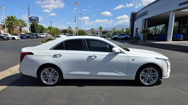 2023 Cadillac CT4 Premium Luxury