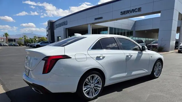 2023 Cadillac CT4 Premium Luxury