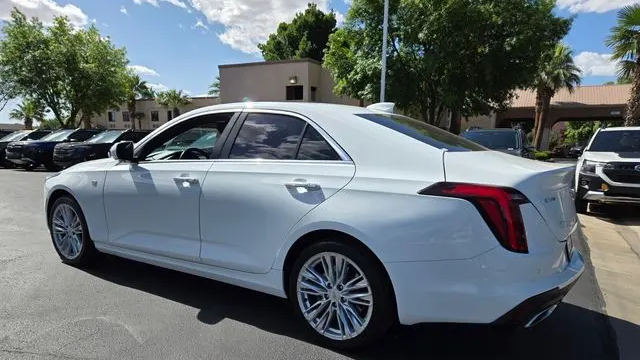 2023 Cadillac CT4 Premium Luxury