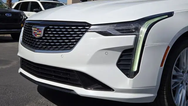 2023 Cadillac CT4 Premium Luxury