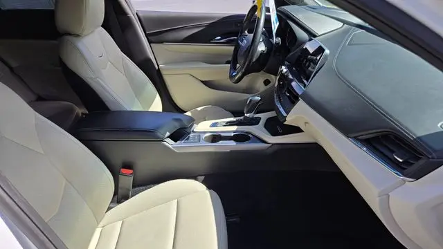2023 Cadillac CT4 Premium Luxury