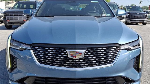 2023 Cadillac CT4 Premium Luxury