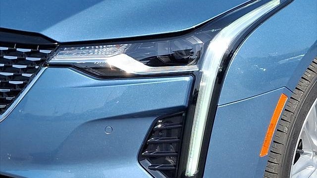 2023 Cadillac CT4 Premium Luxury