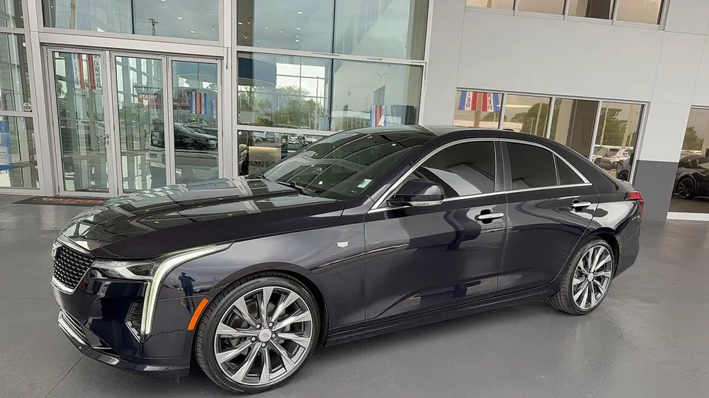 2021 Cadillac CT4 Luxury