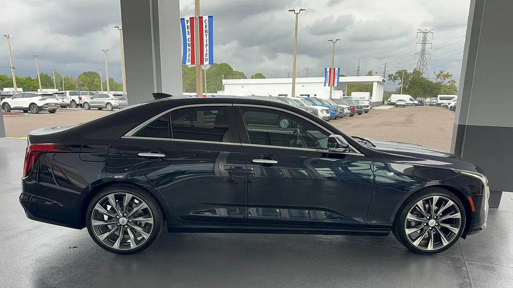 2021 Cadillac CT4 Luxury