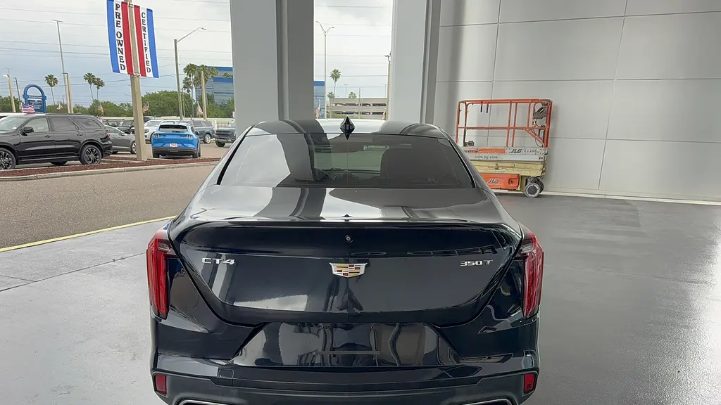 2021 Cadillac CT4 Luxury