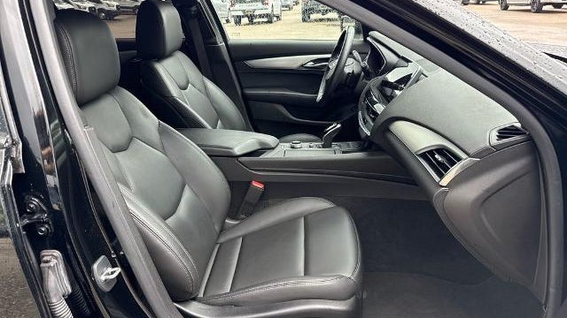 2022 Cadillac CT5 Luxury