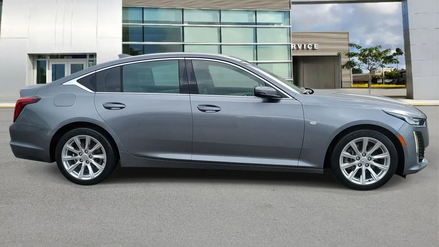 2022 Cadillac CT5 Luxury