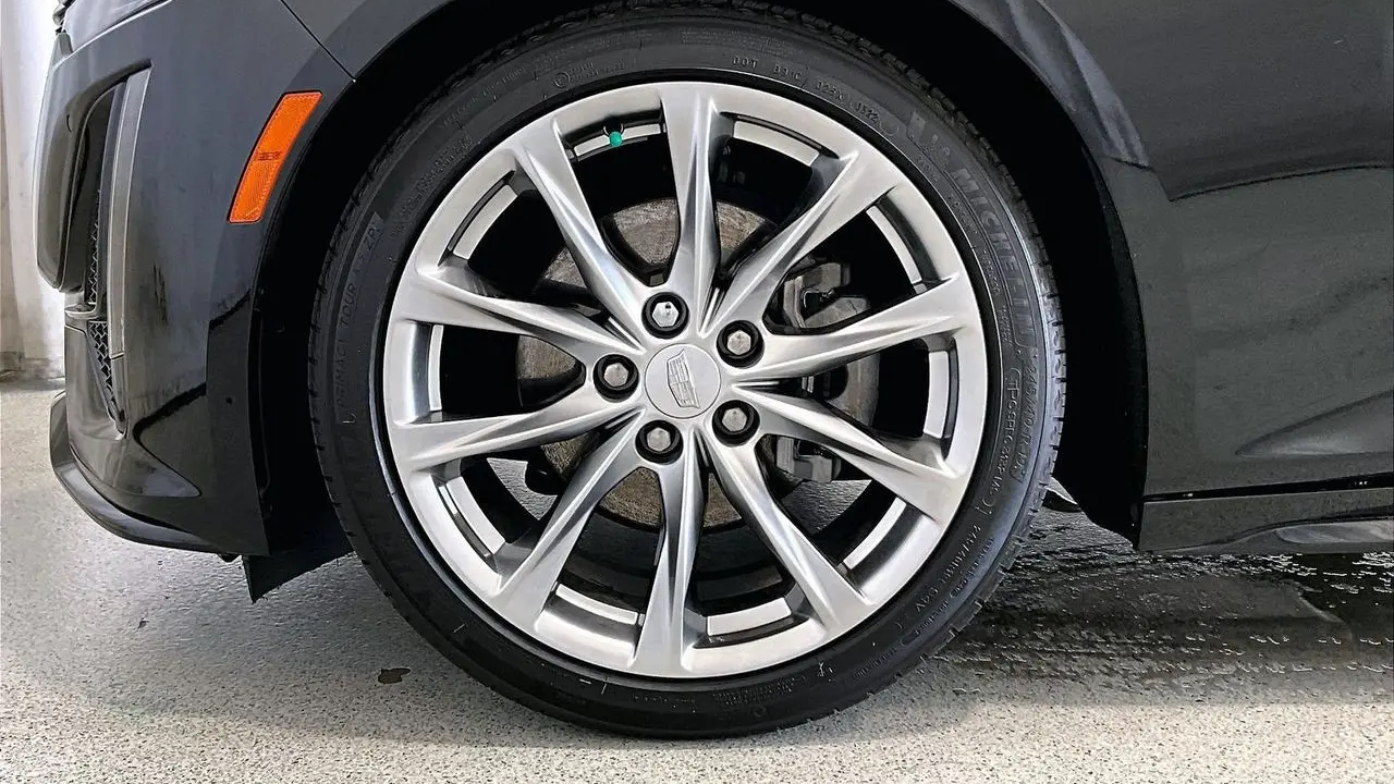 2022 Cadillac CT5 Sport