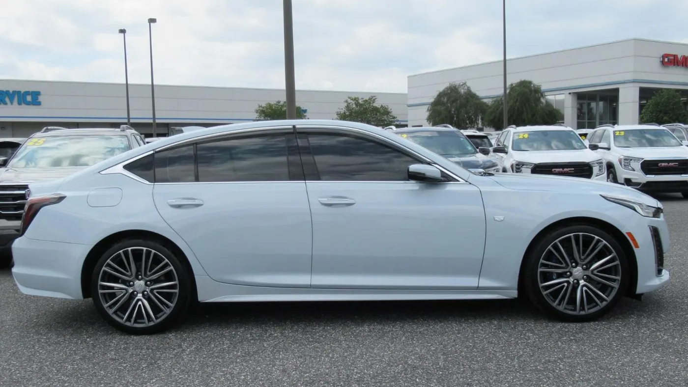 2022 Cadillac CT5 Premium Luxury