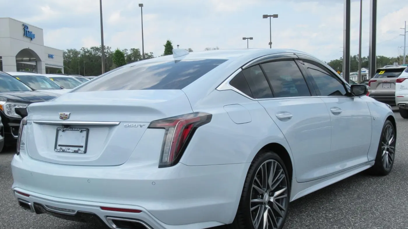 2022 Cadillac CT5 Premium Luxury