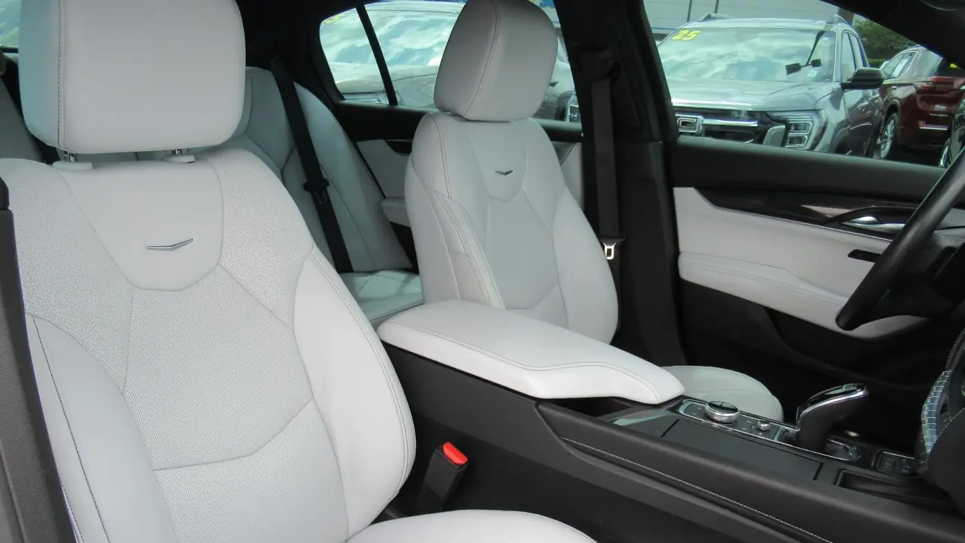 2022 Cadillac CT5 Premium Luxury