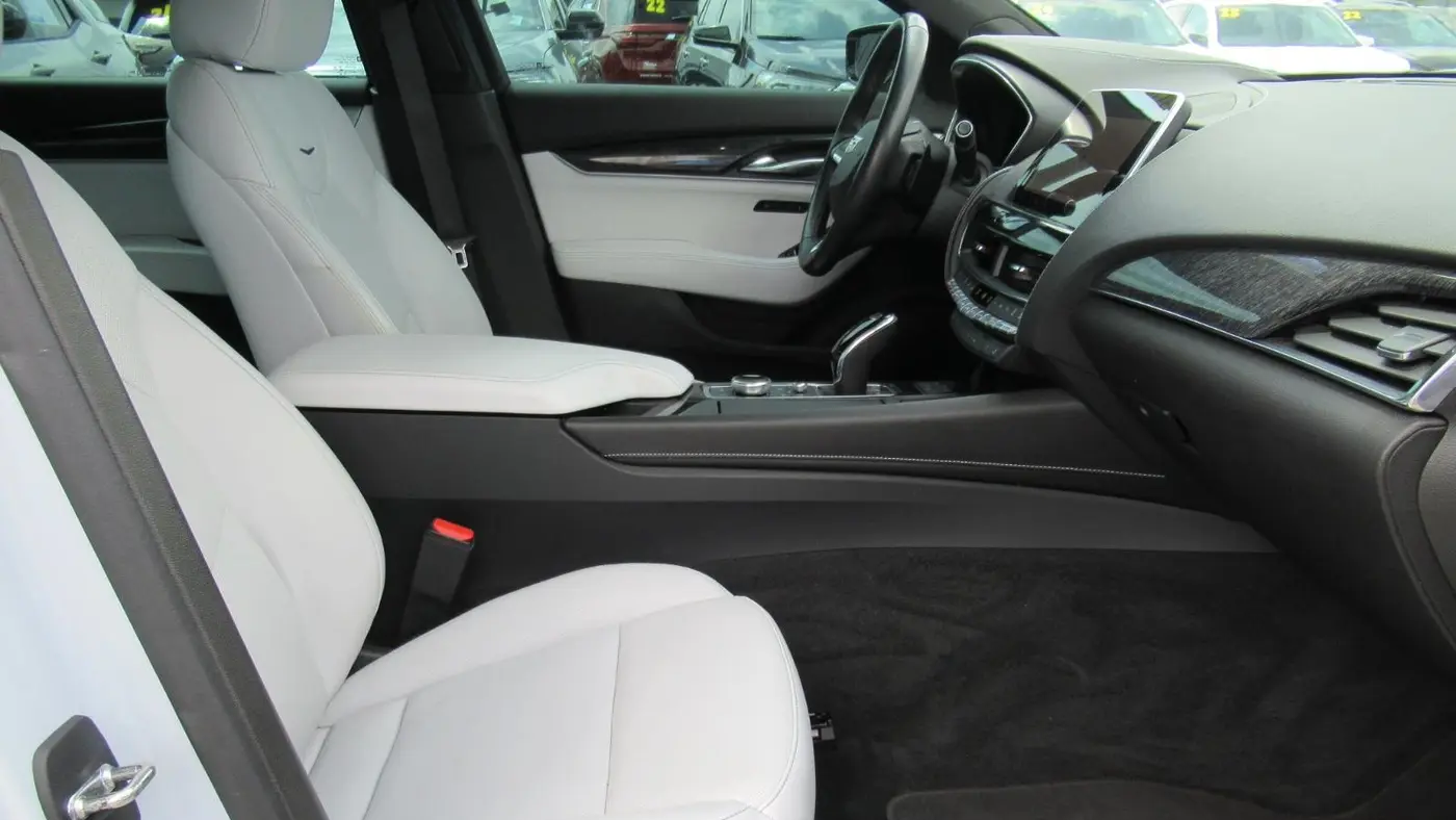 2022 Cadillac CT5 Premium Luxury