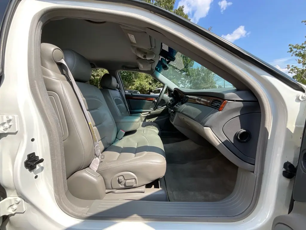 2000 Cadillac DeVille - $3,985