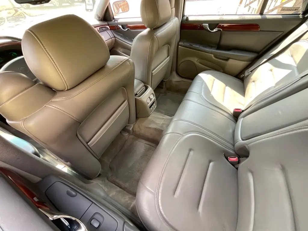 2000 Cadillac DeVille - $3,985