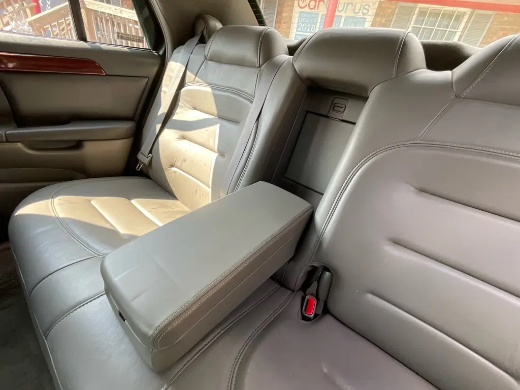 2000 Cadillac DeVille - $3,985