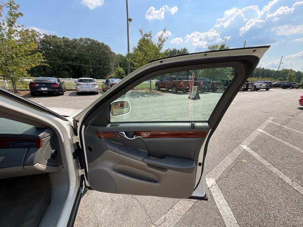 2000 Cadillac DeVille - $3,985