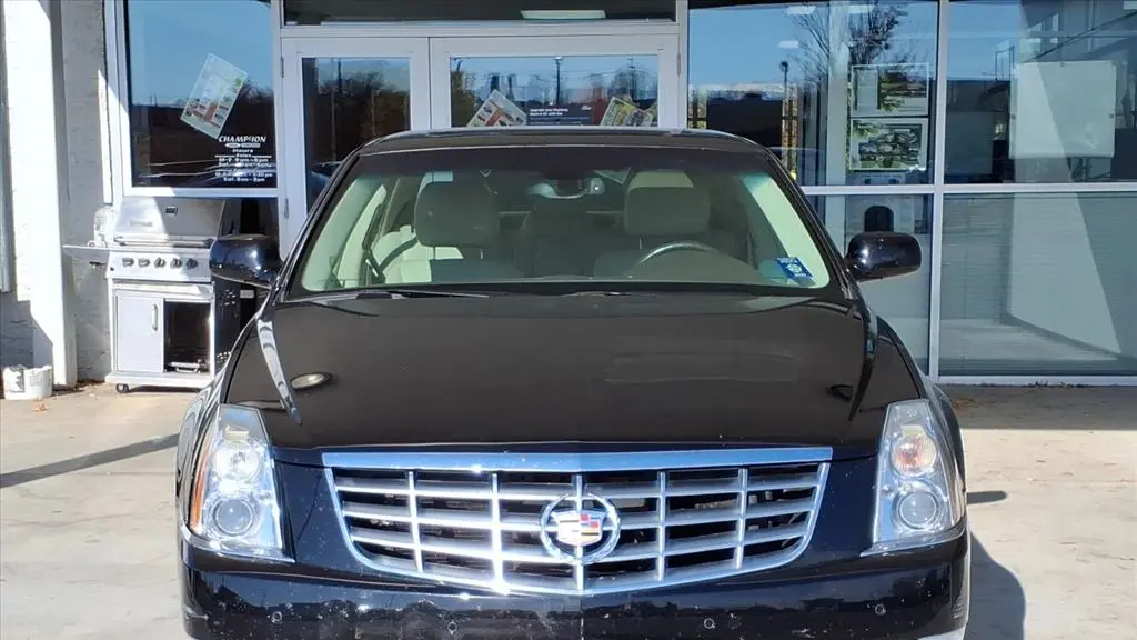2010 Cadillac DTS Luxury Collection