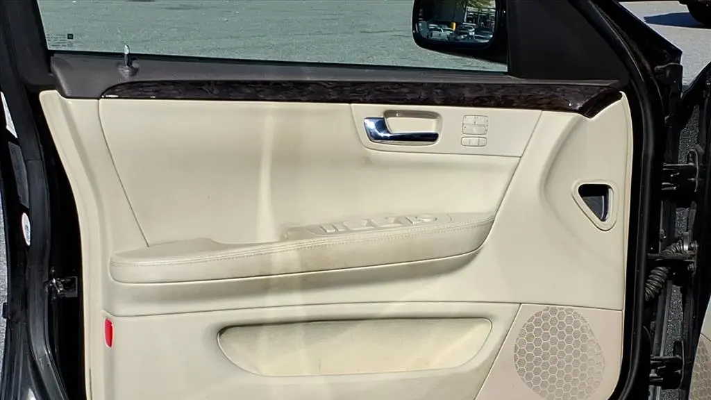 2010 Cadillac DTS Luxury Collection