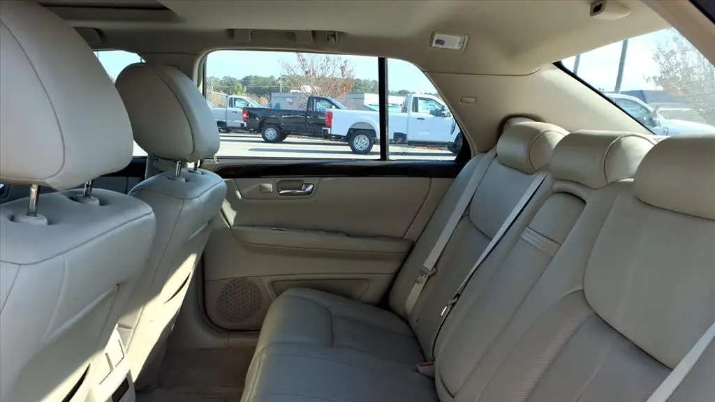 2010 Cadillac DTS Luxury Collection