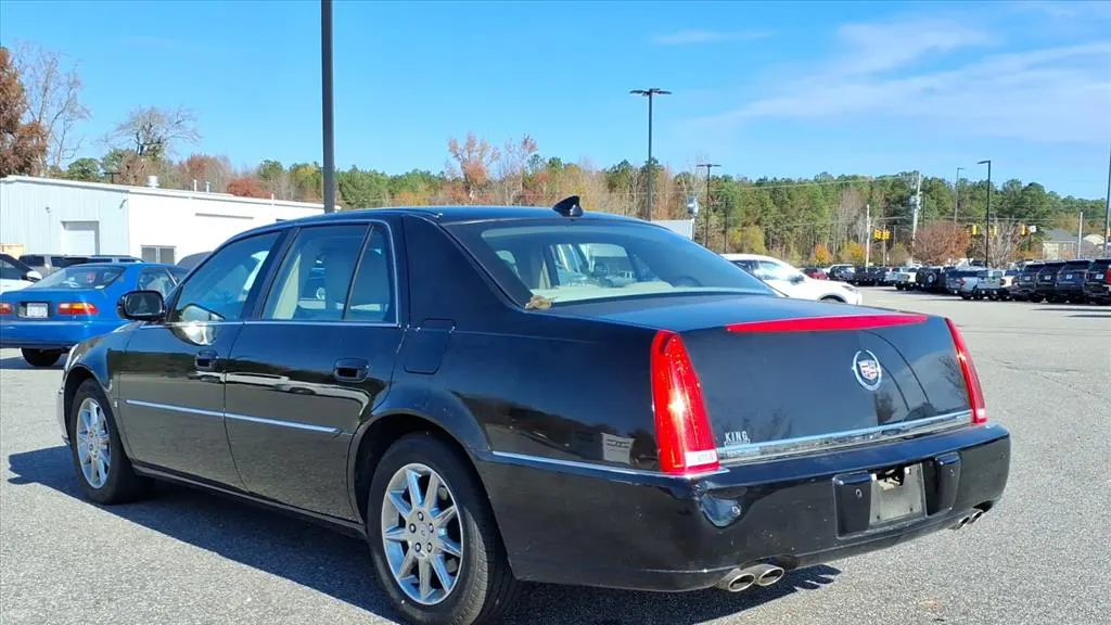 2010 Cadillac DTS Luxury Collection