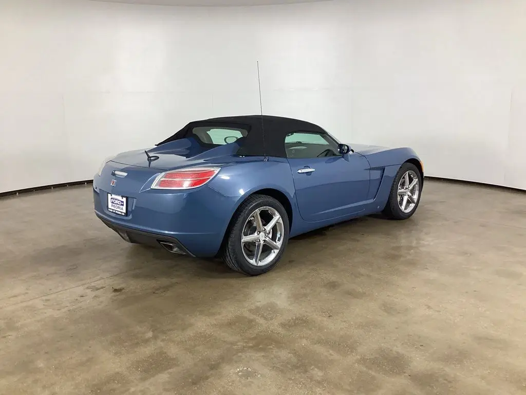 2007 Saturn SKY - $16,901