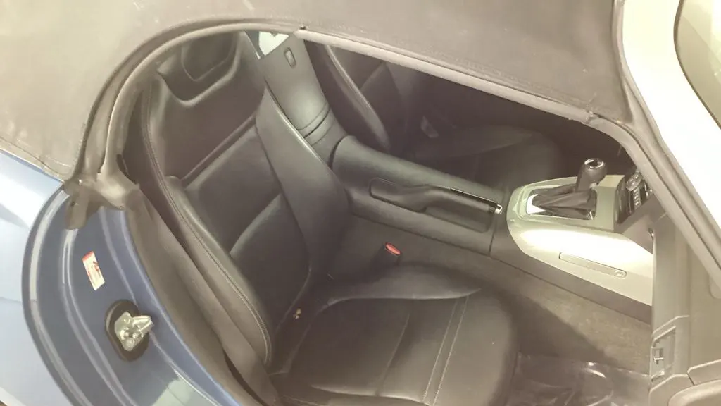 2007 Saturn SKY Base