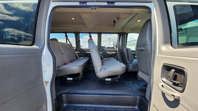 2017 Chevrolet Express LS 2500